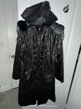 NWT Spirit Halloween Men's Skeleton Royalty Jacket w/Metal Bones and Spine Large